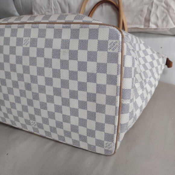 💯% authentic Louis Vuitton Saleya GM in da - Picture 6 of 16